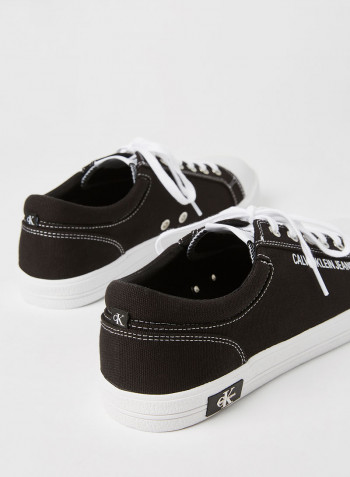 Canvas Low-Top Sneakers Black