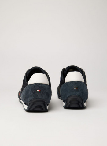 Essential Mesh Sneaker Navy