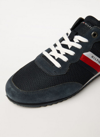 Essential Mesh Sneaker Navy