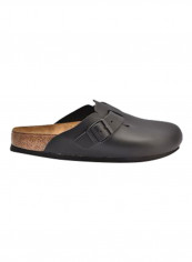 Buckle Detail Clogs أسود