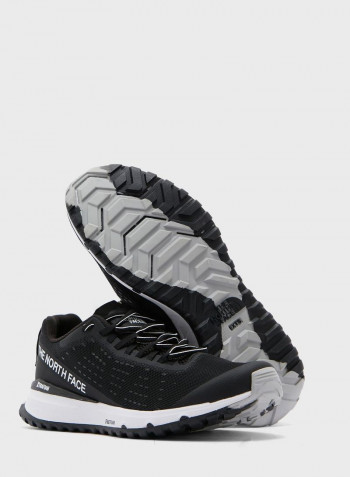 Ultra Swift Low Top Sneakers Black/White