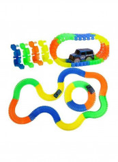 200-Piece Magic Track Xtreme With Race Car Set