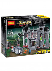 Super Heroes Asylum Breakout Building Blocks With 8 Hero Figures 7124