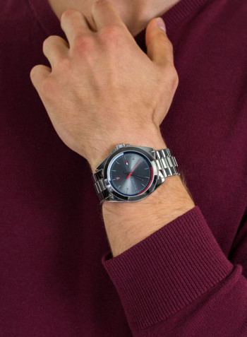 Men's Water Resistant Analog Watch 1791687