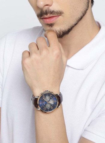 Men's Water Resistant Leather Analog Watch 1791290