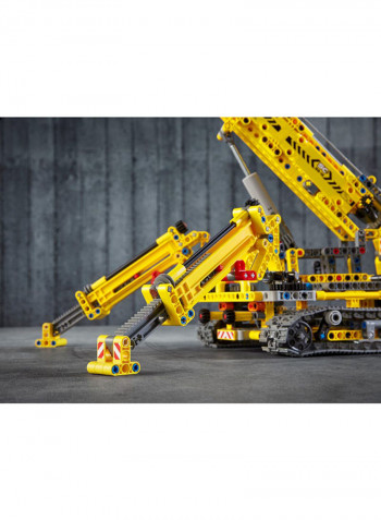 920-Piece Compact Crawler Crane Building Toy Set 42097