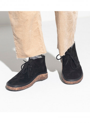 Stylish Lace Up Comfortable Boot Desert أسود