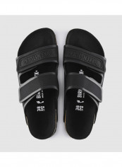Comfortable Hook-And-Loop Flat Sandal Black reviews Comfortable Hook-And-Loop Flat Sandal Black
