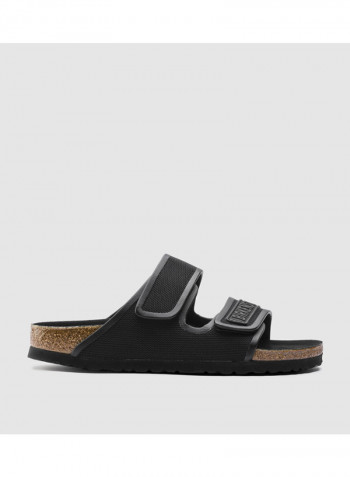 Comfortable Hook-And-Loop Flat Sandal Black