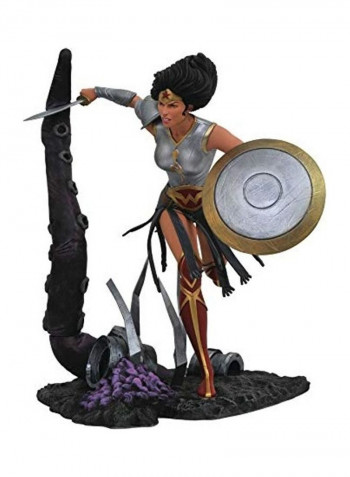 Wonder Woman 10 x 10 x 10inch