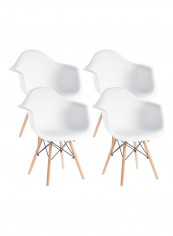 4-Piece Eames Style Armchair With Natural Wooden Legs White