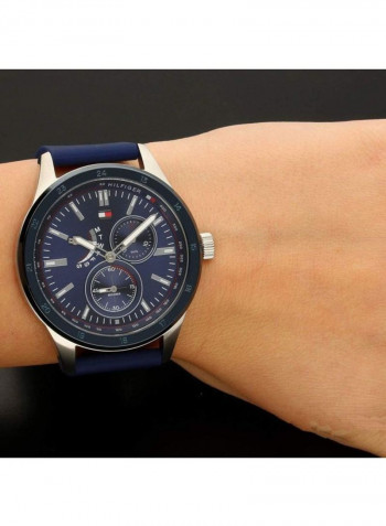 Men's Water Resistant Analog Watch 1791635