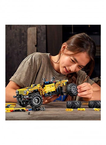 665-Piece Technic Jeep Wrangler Building Toy
