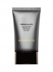 Immaculate Liquid Powder Foundation Golden reviews Immaculate Liquid Powder Foundation Golden