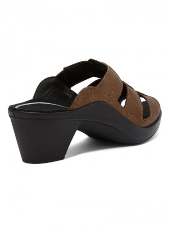 Casual Slip-On Wedge Sandals Brown