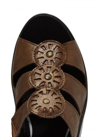 Casual Slip-On Wedge Sandals Brown