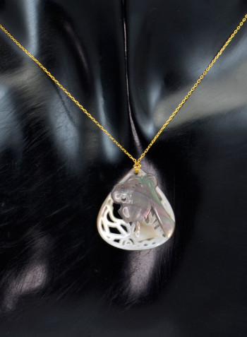 18 Karat Gold Lady Face Drop Shape Mother Of Pearl Pendant Necklace