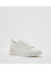 Dilathiel Stitching Pattern Sneakers White