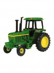 1/64 Scale John Deere Soundguard Tractor Play Vehicle