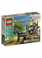 50-Piece Kingdoms Prison Carriage Rescue Building Set 7949