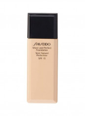 Sheer And Perfect Foundation SPF15 B20 Natural Light Beige