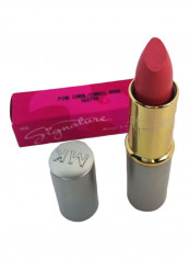 Signature Creme Lipstick Pink Coral reviews Signature Creme Lipstick Pink Coral