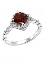 925 Sterling Silver Garnet Platinum Plated Ring