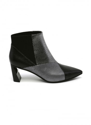 Zink Patch Booties Black