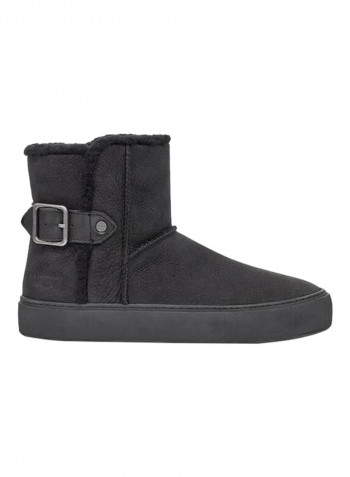 Aika Textured Boots أسود