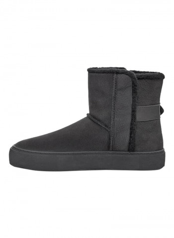 Aika Textured Boots أسود