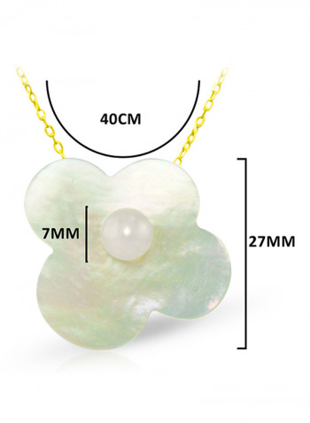 18 Karat Solid Yellow Gold Mother Of Pearl With 7 mm Flower Shape Pearl Pendant Necklace