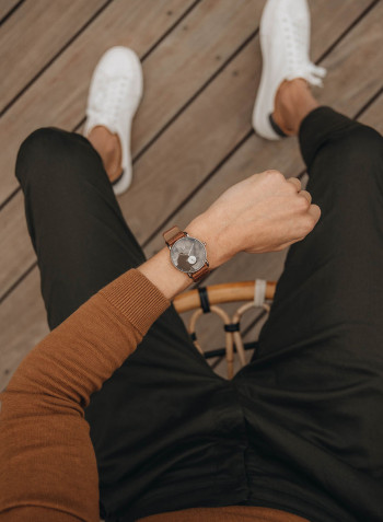 Men's Leather Analog Wrist Watch 28000066-D
