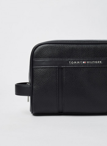 Downtown Metal Logo Washbag Black