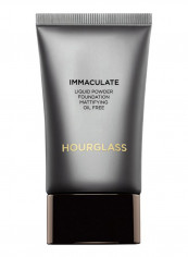 Immaculate Liquid Powder Foundation Porcelain reviews Immaculate Liquid Powder Foundation Porcelain