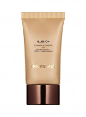 Hyaluronic Skin Tint Face Foundation Golden Tan Medium Beige