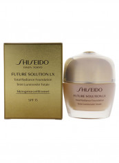 Future Solution LX Total Radiance Foundation SPF 15 4 Golden