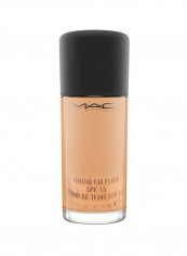 Studio Fix Fluid Liquid Foundation SPF15 C4 reviews Studio Fix Fluid Liquid Foundation SPF15 C4