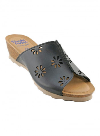 Comfortable Slip On Casual Sandals أسود