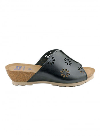 Comfortable Slip On Casual Sandals أسود