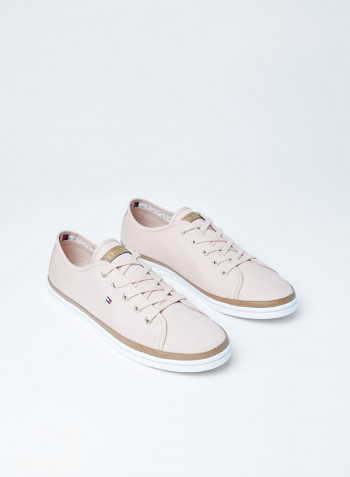 Iconic Sneakers Pink