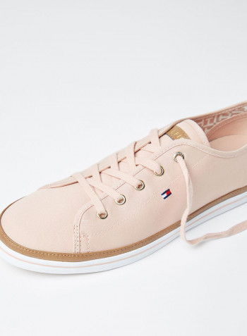 Iconic Sneakers Pink