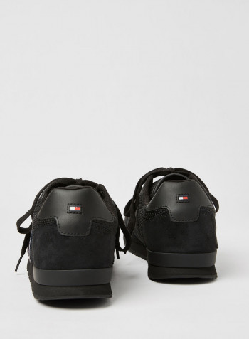 Iconic Sneakers Black