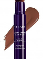 Light-Expert Click Brush With Foundation Coffee Bean