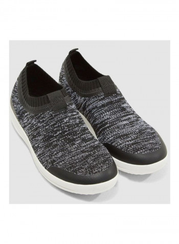 Uberknit Slip-on Low Top Sneakers Black/White