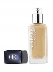 Forever Skin Glow 24H Wear Radiant Perfection Foundation SPF 35 2W Warm