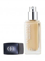 Forever Skin Glow 24H Wear Radiant Perfection Foundation SPF 35 2WP Warm Peach