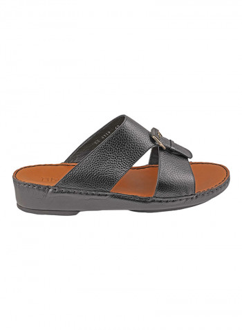 Textured Buckle Detail Arabic Sandals Black