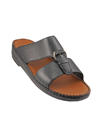 Textured Buckle Detail Arabic Sandals Black