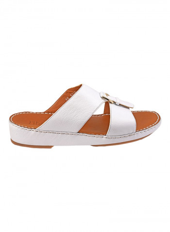 Textured Buckle Detail Arabic Sandals White