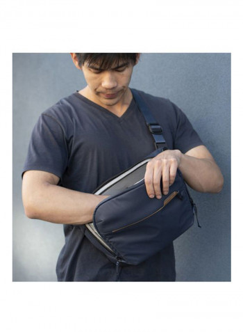 Everyday Leather Accent Sling Bag V2 6L Midnight